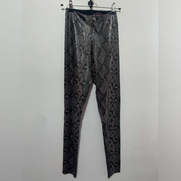 Commando 7/8 Faux Leather Animal Legging Perfect Control High Rise Grey Snake S - Picture 7 of 11